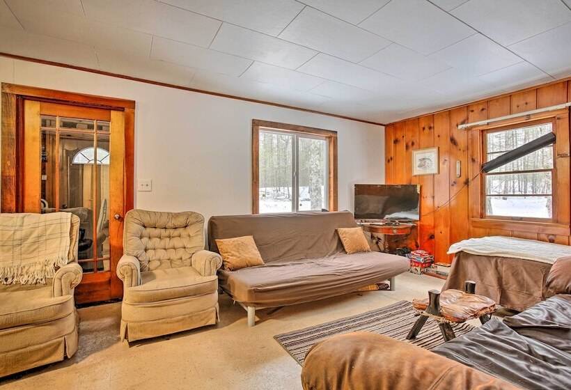 Remote Michigan Retreat On 10 Acres W/ Grill!