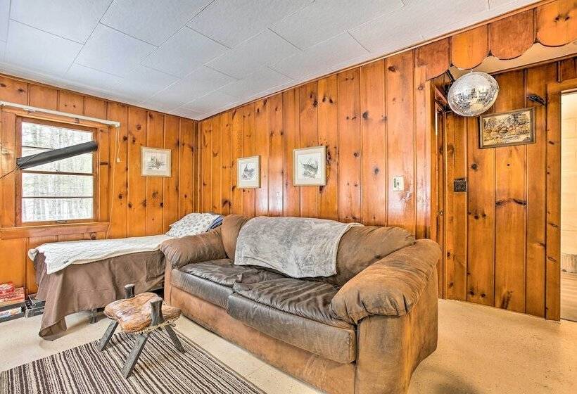 Remote Michigan Retreat On 10 Acres W/ Grill!