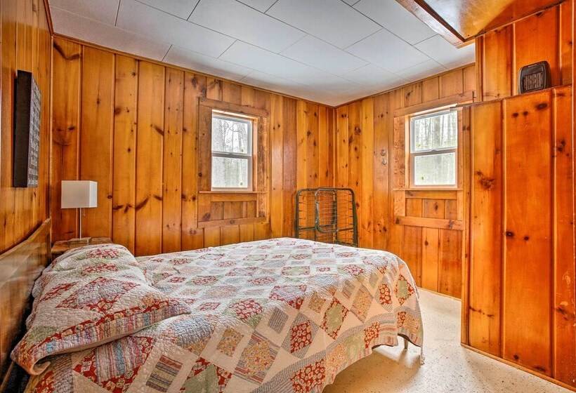 Remote Michigan Retreat On 10 Acres W/ Grill!