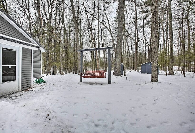 Remote Michigan Retreat On 10 Acres W/ Grill!