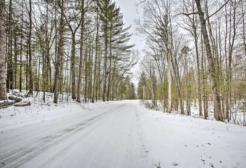 Remote Michigan Retreat On 10 Acres W/ Grill!