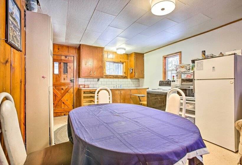 Remote Michigan Retreat On 10 Acres W/ Grill!