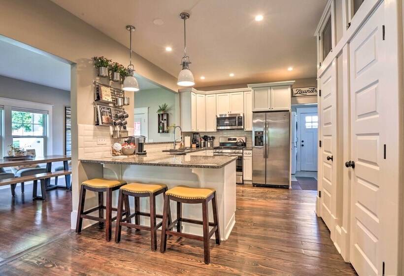 Renovated Craftsman House W/ Patio & Fire Pit!