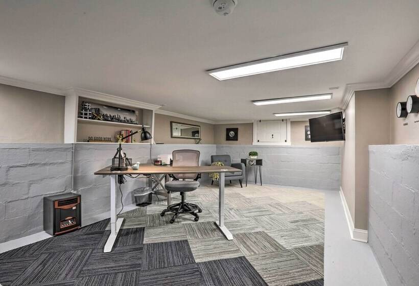 Renovated Craftsman House W/ Patio & Fire Pit!