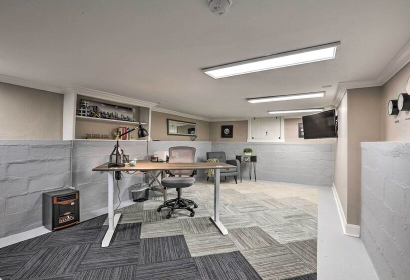 Renovated Craftsman House W/ Patio & Fire Pit!