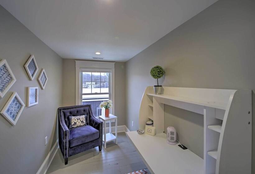 Renovated Craftsman House W/ Patio & Fire Pit!