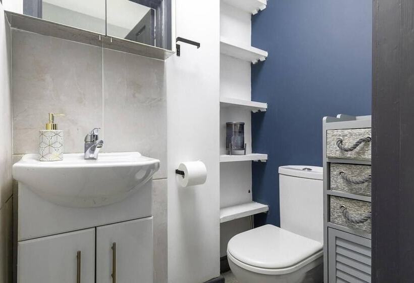 レジデンス C Bright And Spacious House