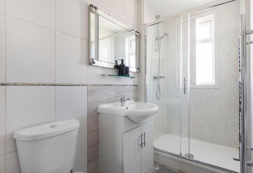 レジデンス C Bright And Spacious House