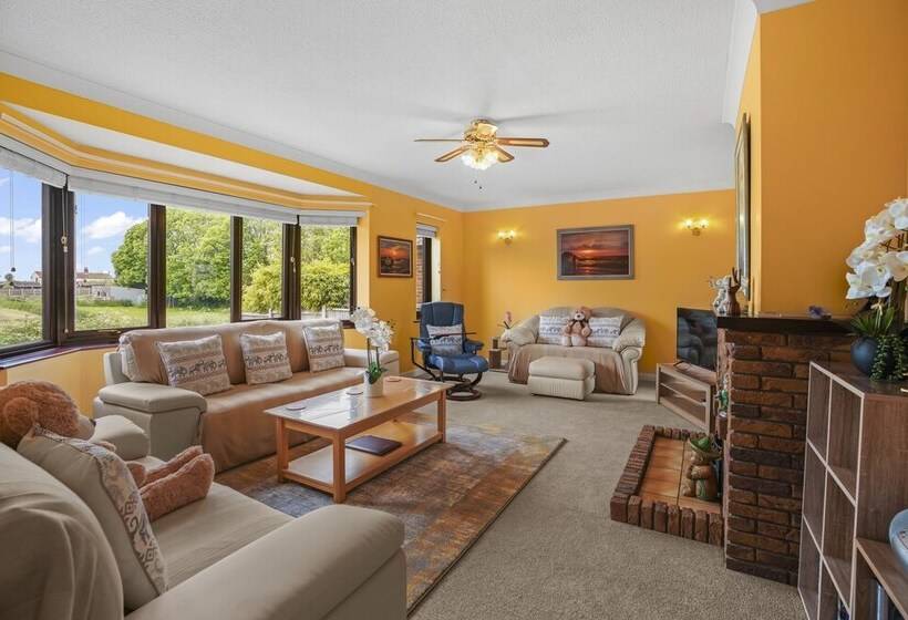 레지던스 Charming 3 Bed House Sleeps 6 In Rural Setting