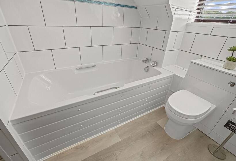 레지던스 Charming 3 Bed House Sleeps 6 In Rural Setting