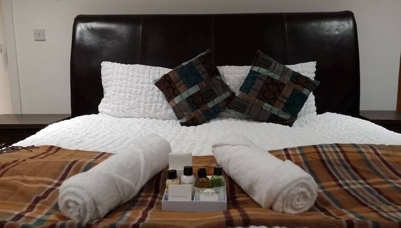 レジデンス Lakeviews/quietness/parking/longstays/4guests