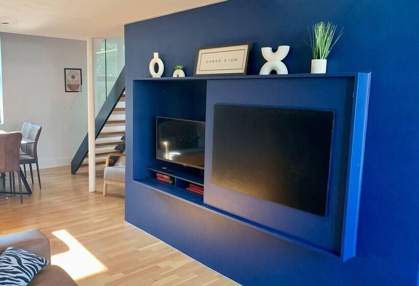 Резиденция The Media City House