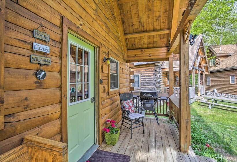 Resort Cabin W/ Fire Pit: Golf, Hike And Play!