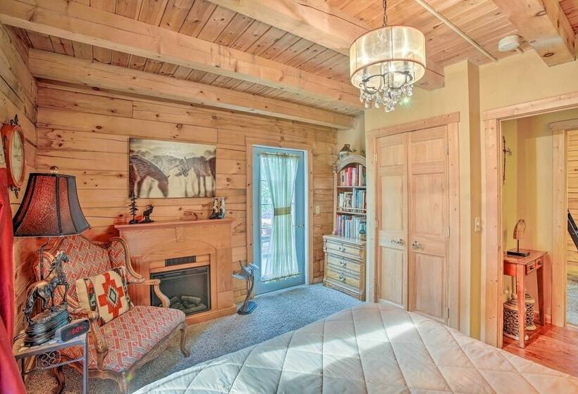 Resort Cabin W/ Fire Pit: Golf, Hike And Play!