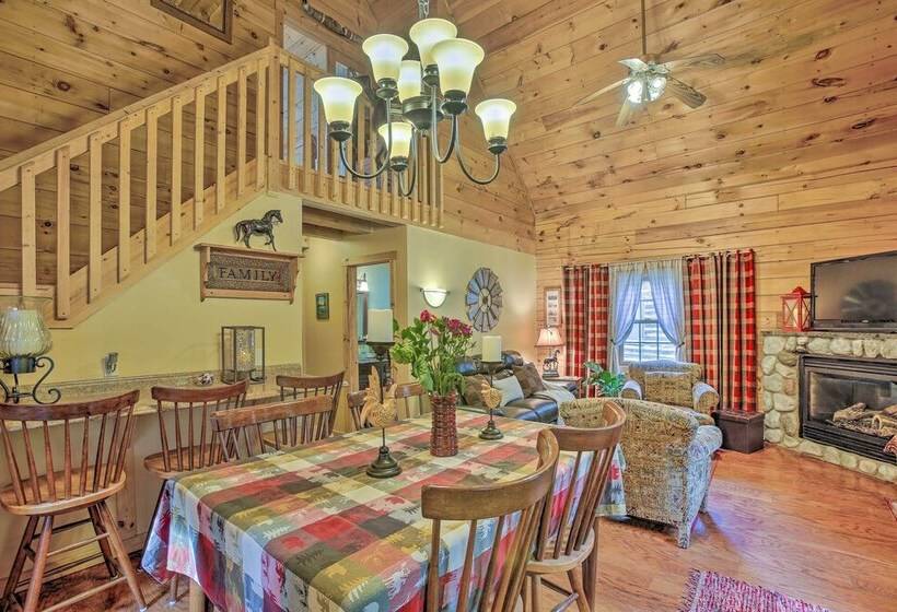 Resort Cabin W/ Fire Pit: Golf, Hike And Play!