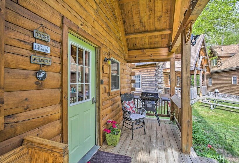 Resort Cabin W/ Fire Pit: Golf, Hike And Play!