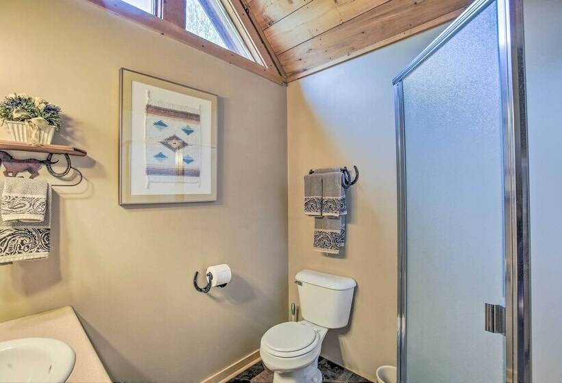 Resort Cabin W/ Fire Pit: Golf, Hike And Play!