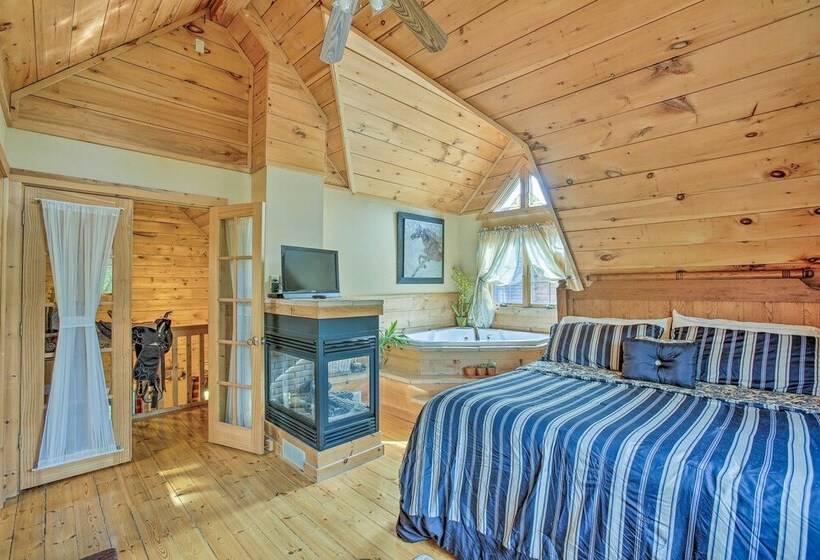 Resort Cabin W/ Fire Pit: Golf, Hike And Play!