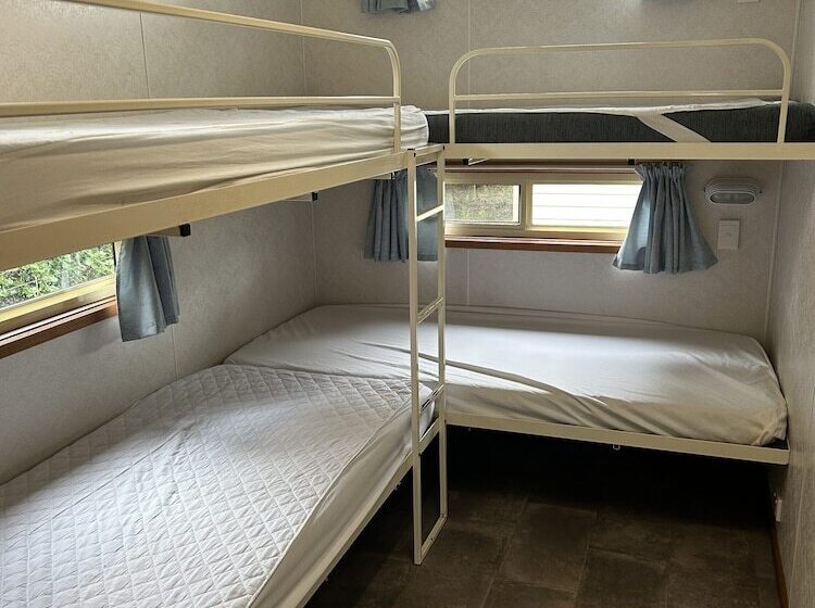 אתר נופש Long Jetty Caravan Park