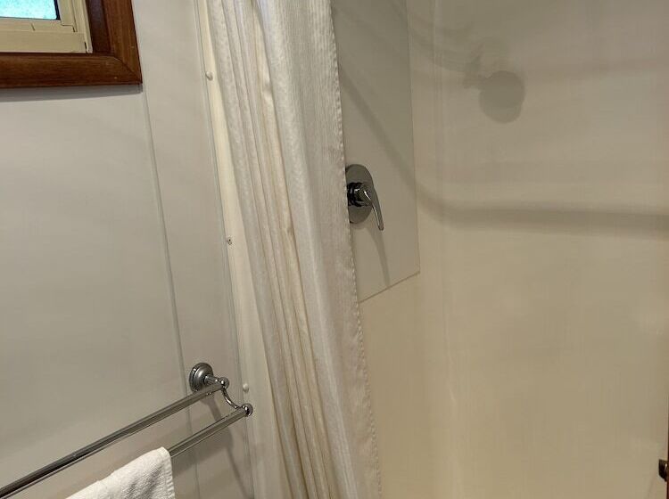 אתר נופש Long Jetty Caravan Park