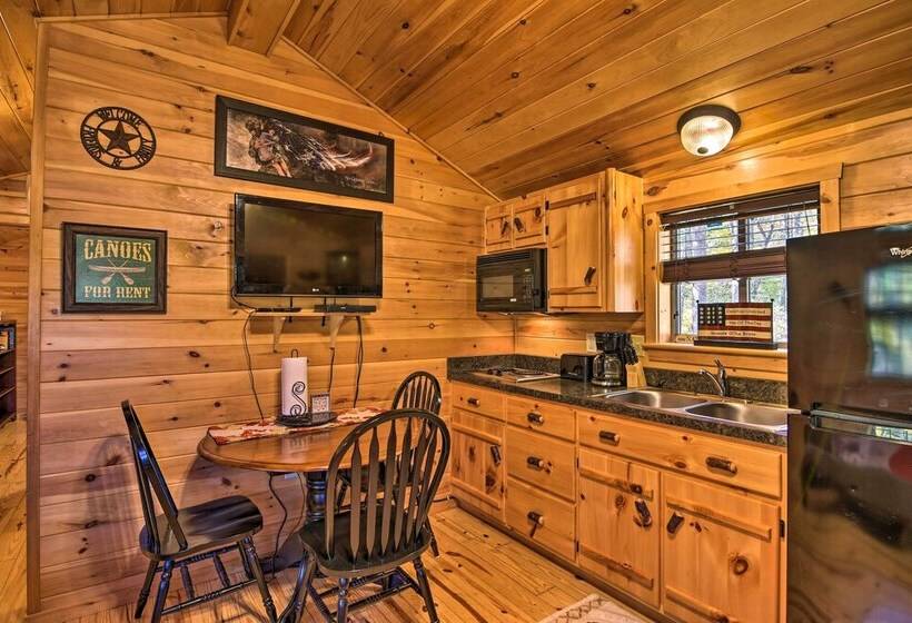 Rural Cabin Hideaway W/ Fire Pit & Mtn Views!