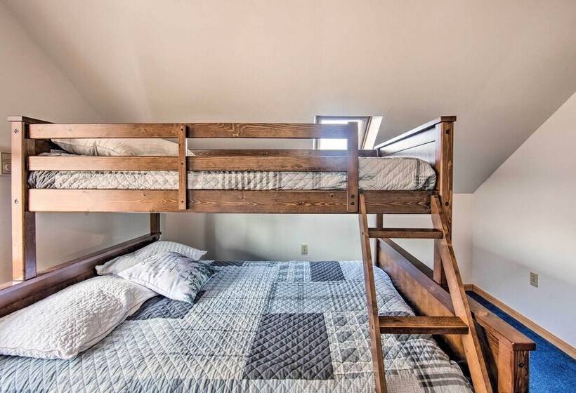 Rural Dutch Country Retreat   Private Hot Tub