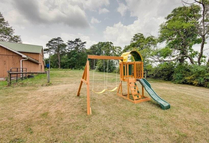 Rural Dutch Country Retreat   Private Hot Tub