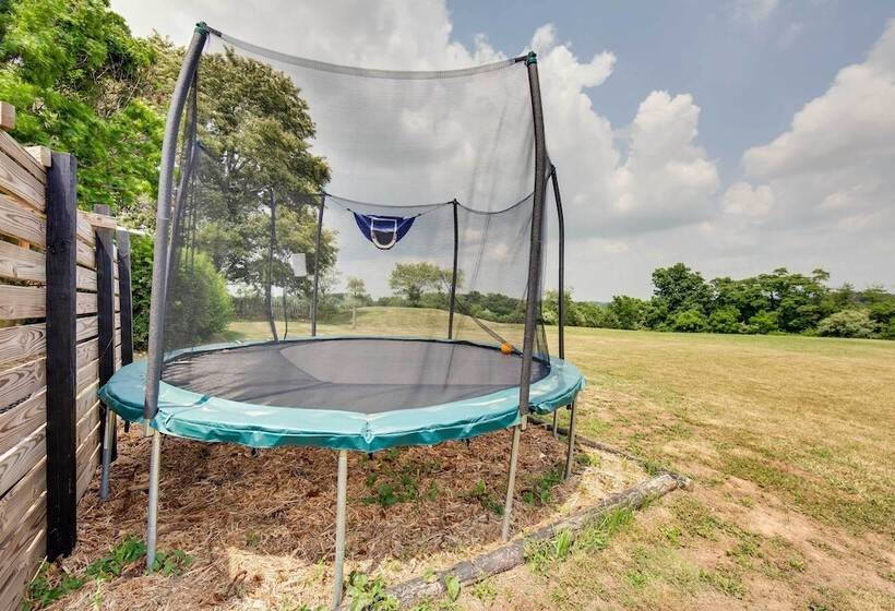 Rural Dutch Country Retreat   Private Hot Tub