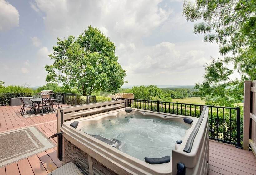 Rural Dutch Country Retreat   Private Hot Tub