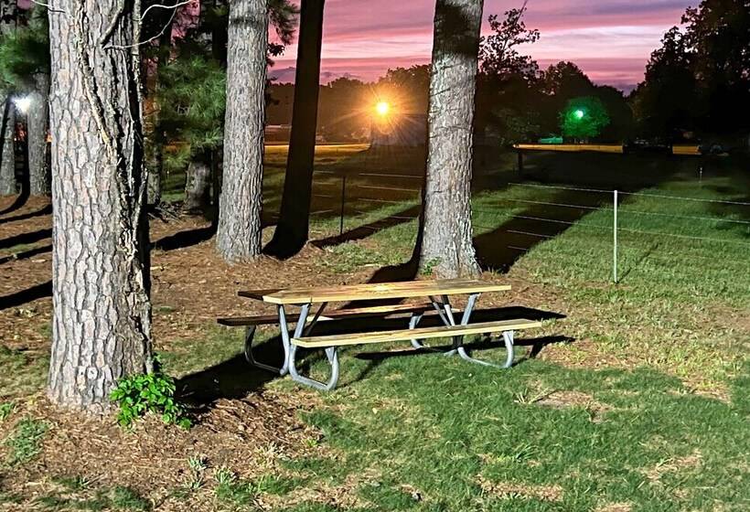 Rural Family Retreat < 3 Mi To Fishing & Boating!