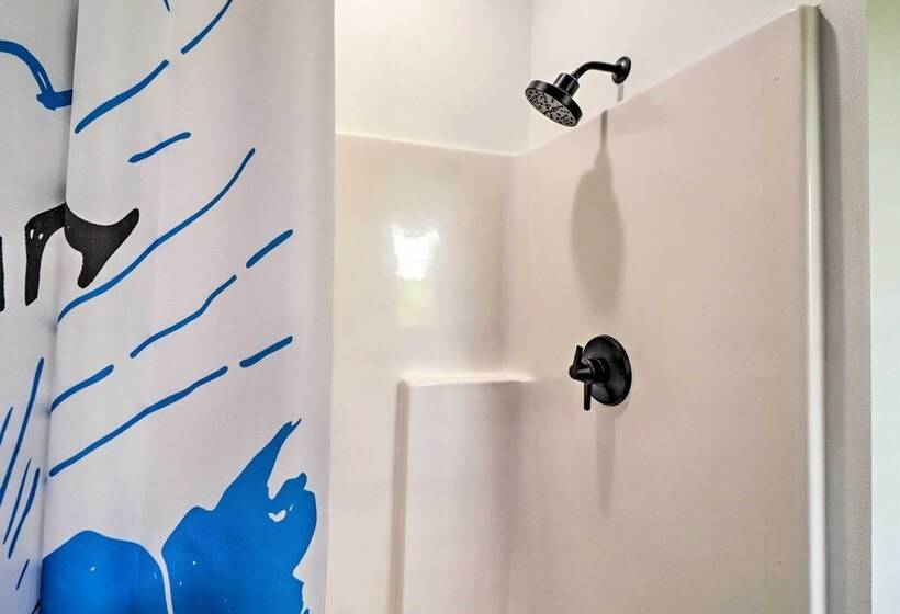 Rural Family Retreat < 3 Mi To Fishing & Boating!