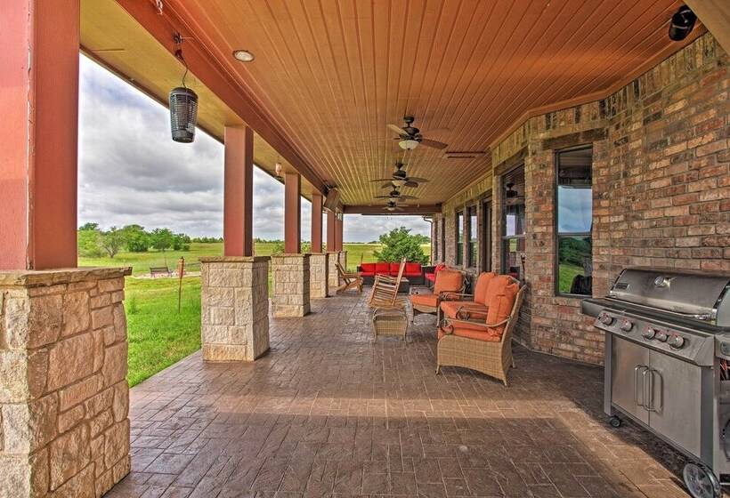Blue Ridge Home W/ Game Room: 14 Mi To Mckinney!