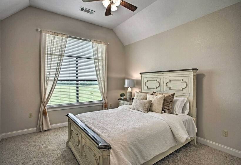 Blue Ridge Home W/ Game Room: 14 Mi To Mckinney!