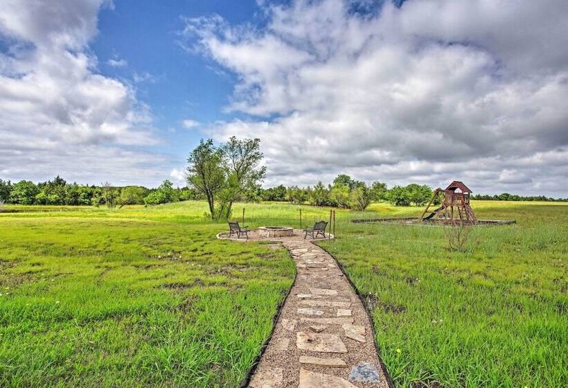 Blue Ridge Home W/ Game Room: 14 Mi To Mckinney!