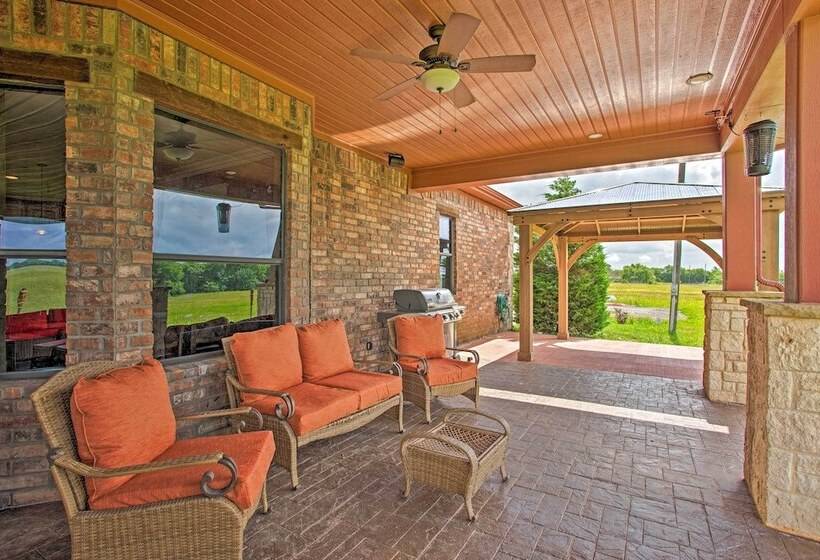 Blue Ridge Home W/ Game Room: 14 Mi To Mckinney!