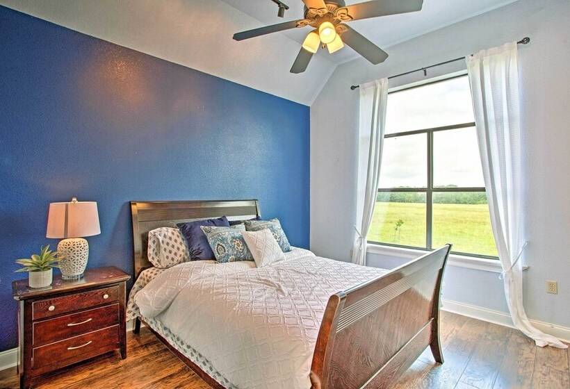 Blue Ridge Home W/ Game Room: 14 Mi To Mckinney!