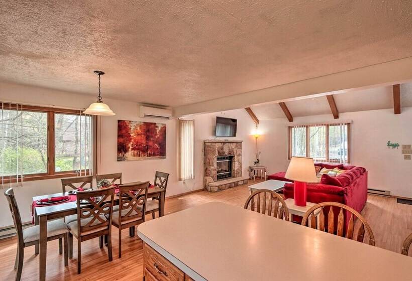 7 Mi To Big Boulder Mountain: Poconos Escape!