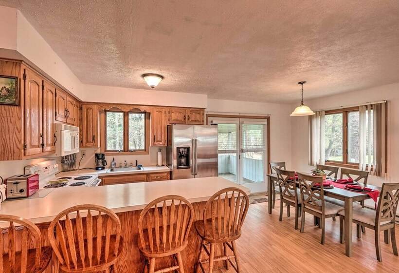 7 Mi To Big Boulder Mountain: Poconos Escape!