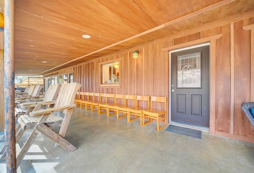 Rustic & Western House On Lake   Swim & Fish!