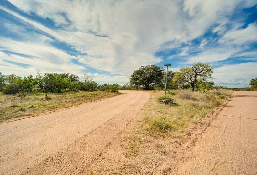 Rustic & Western House On Lake Swim & Fish!