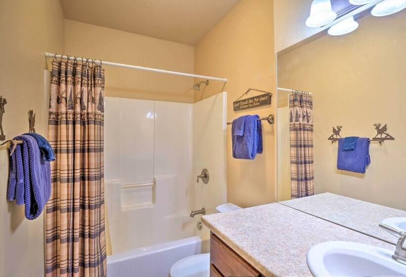 Secluded Alma Log Cabin W/ Hot Tub & Mountain View