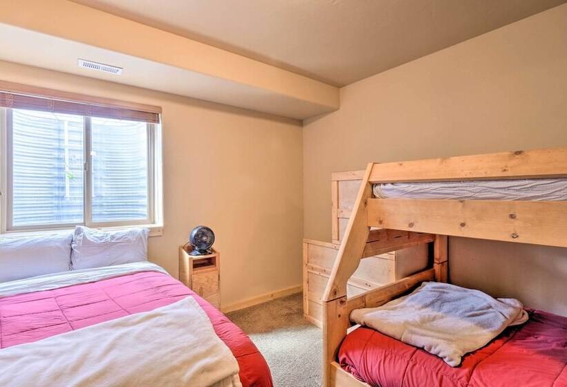 Secluded Alma Log Cabin W/ Hot Tub & Mountain View