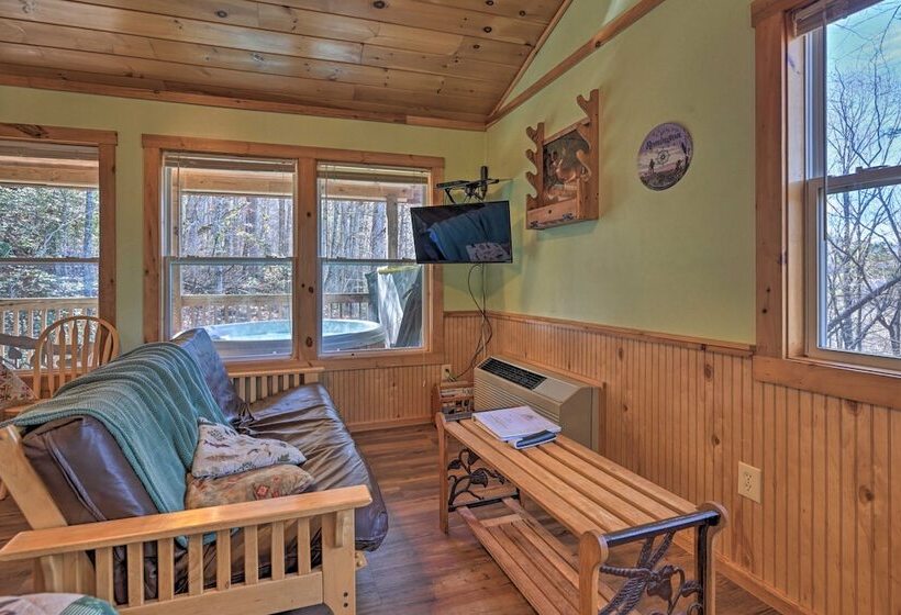 Secluded Nantahala Gone Hunting Cabin W/ Hot Tub