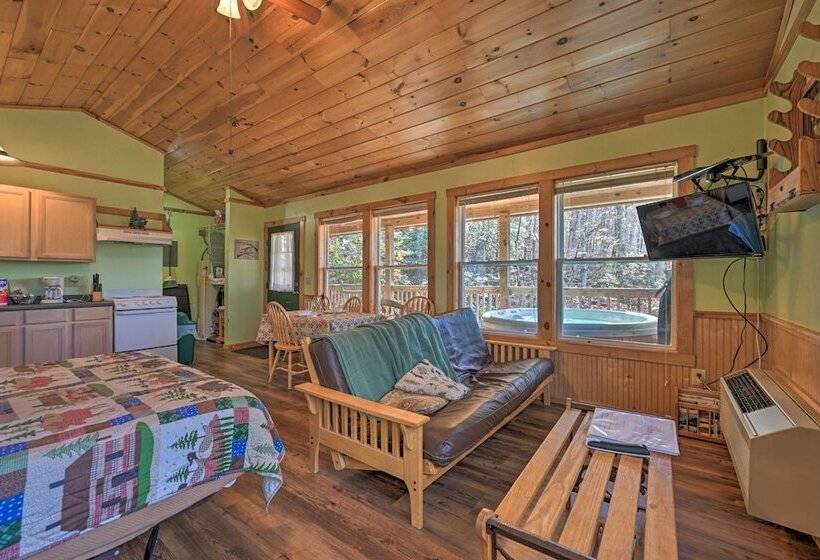 Secluded Nantahala  Gone Hunting  Cabin W/ Hot Tub