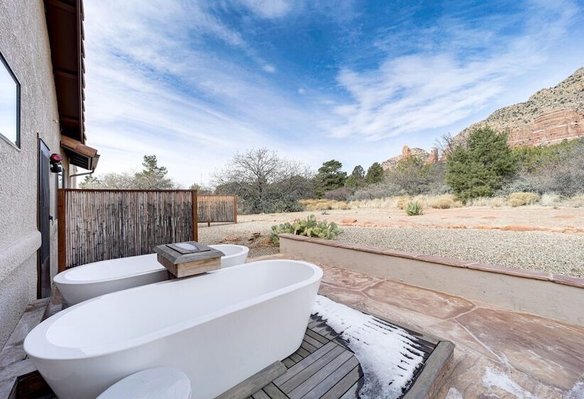 Secluded Sedona Escape W/ Patio & Red Rock Views!
