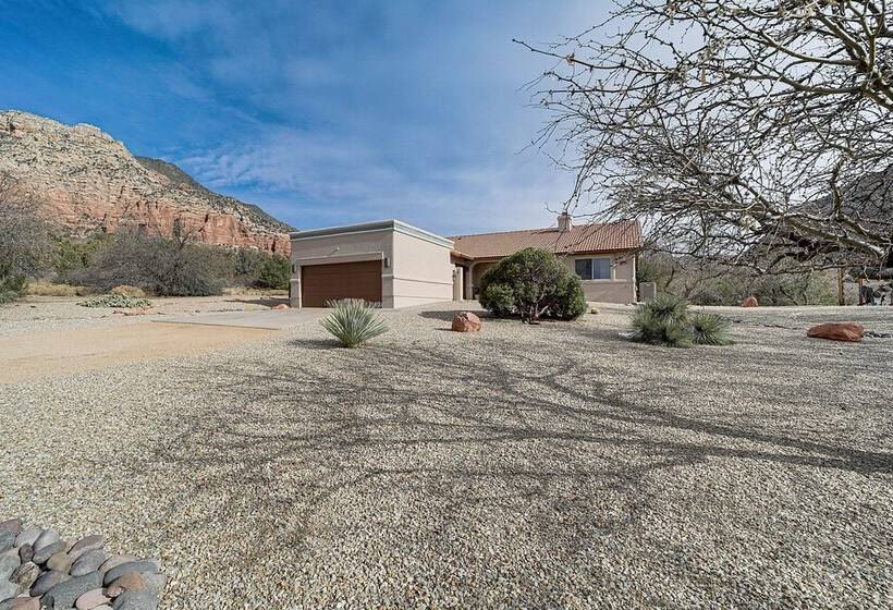 Secluded Sedona Escape W/ Patio & Red Rock Views!
