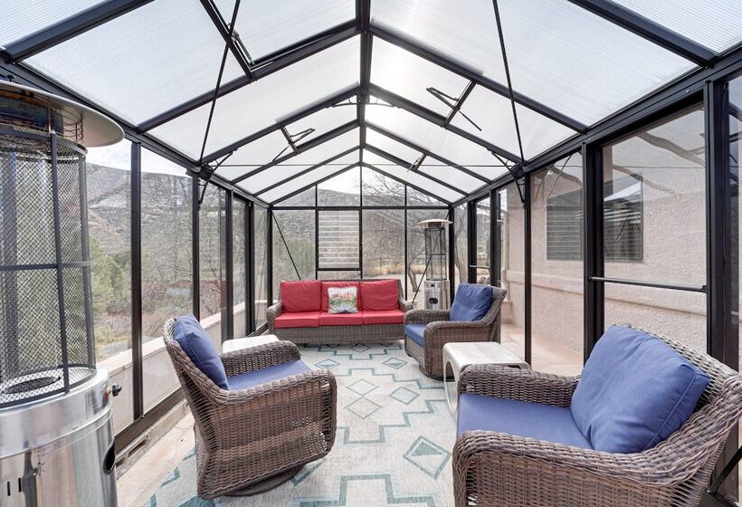 Secluded Sedona Escape W/ Patio & Red Rock Views!