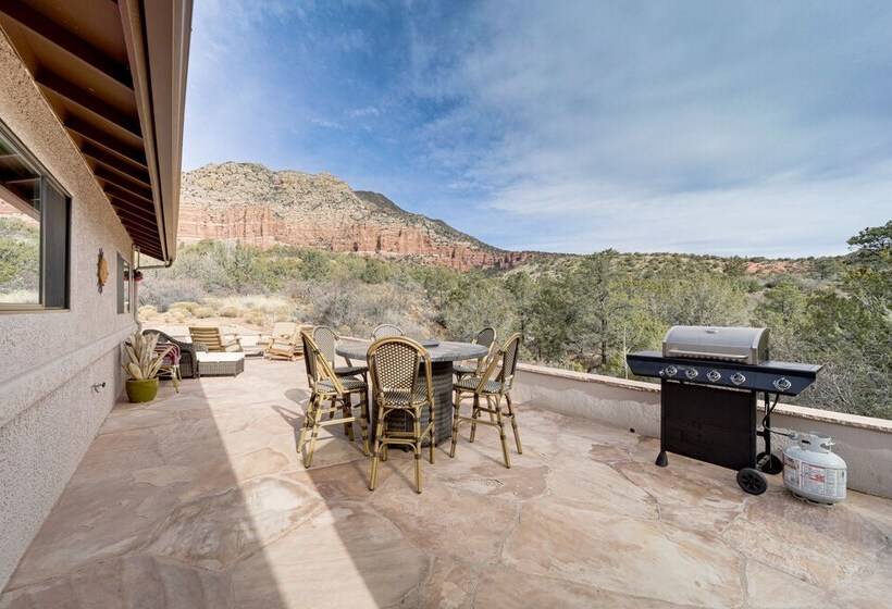 Secluded Sedona Escape W/ Patio & Red Rock Views!