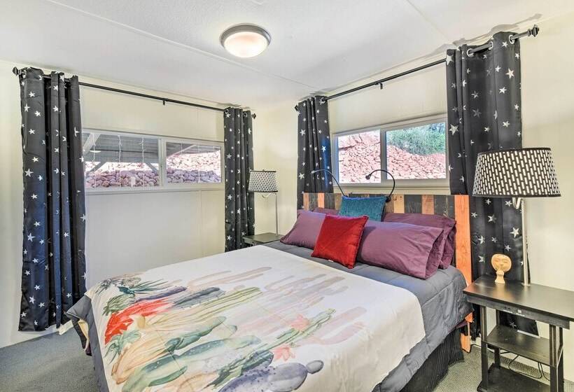 Sedona Stardust Hideaway  W/ Patio & Mtn Views!