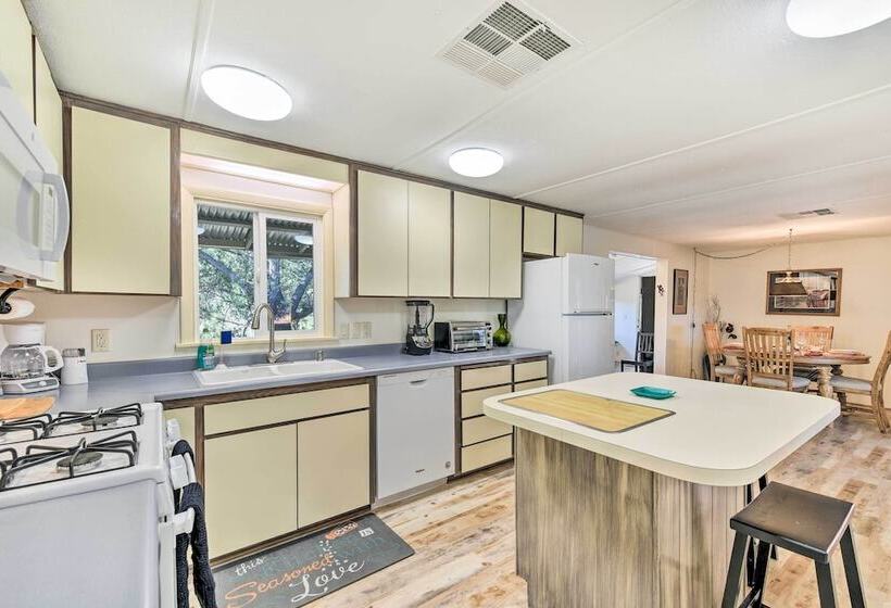 Sedona Stardust Hideaway  W/ Patio & Mtn Views!